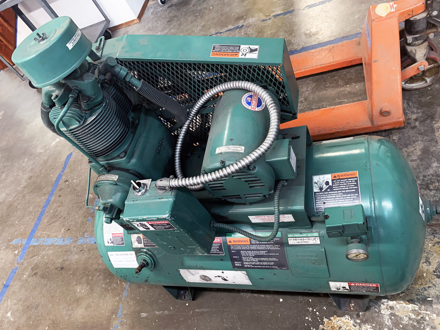 Champion Pnuematic Machinery Air Compressor 2