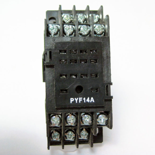 Lot of Relays and Relay Sockets 10 Omron PYF14A 1