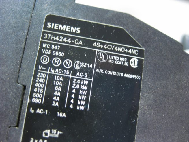 Assortment of Siemens Contactors 322536928821 6